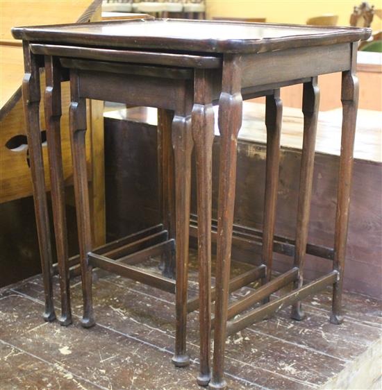 Nest of 3 tables, large stool & mahog gramophone cabinet(-)